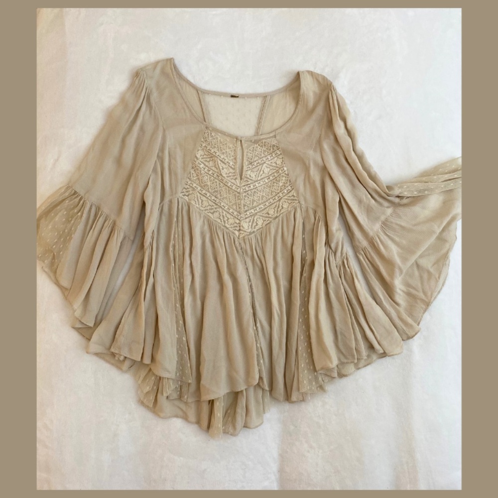 ✨FREE PEOPLE✨ Women's Beachy Boho Style Flowy Lacy Beige Top Small